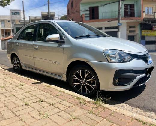 TOYOTA ETIOS 1.5 PLATINUM 16V FLEX 4P AUTOMÁTICO TOYOTA ETIOS 1.5 PLATINUM 16V FLEX 4P AUTOMÁTICO